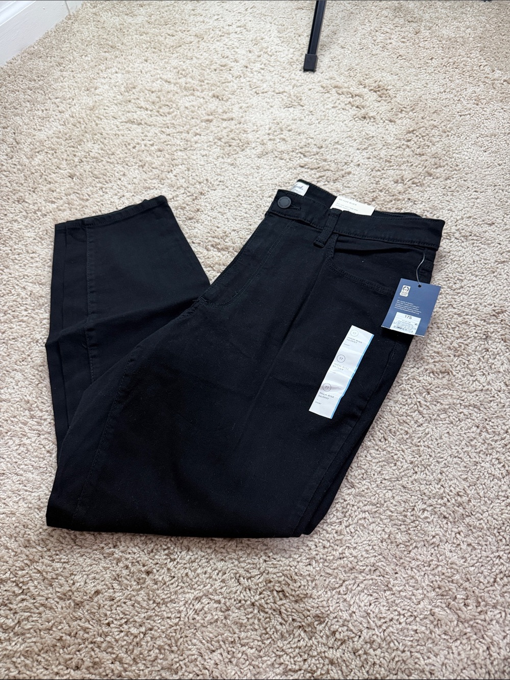 Universal Thread Black High-Rise Skinny Jeans
